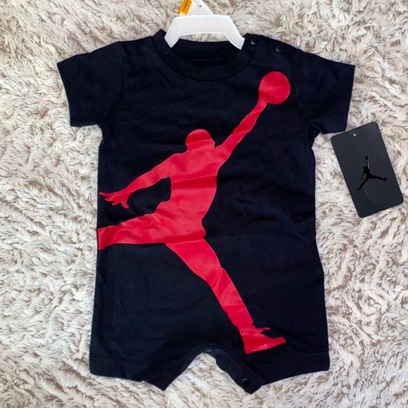NWT Baby Boy Jordan Onsie Size 0 to 3 Months - Picture 1 of 3